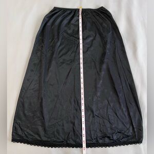 Vintage Warner's Perfect‎ Measure Half Slip Size Medium 55300 Black Nylon Y2K